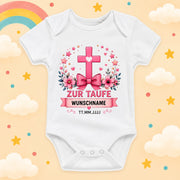 Personalisierter Babybody Taufe Mädchen mit Name & Datum – Taufbody Kurzarm – Geschenk zur Taufe – Taufgeschenk Baby – verschiedene Taufmotive mit Wunschname, Kreuz Schleife