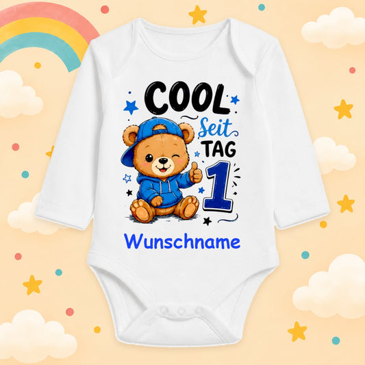 Babybody Personalisiert Junge Motiv & Spruch Cool seit Tag 1 Individuell bedruckt mit Wunschname Baumwolle weiß langarm Geschenk zur Geburt, Taufe & Babyparty