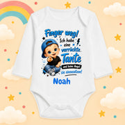 Babybody Personalisiert Junge Motiv & Spruch Finger weg ich habe eine verrückte Tante Individuell bedruckt mit Wunschname Baumwolle weiß langarm Geschenk zur Geburt, Taufe & Babyparty