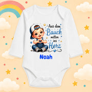 Babybody Personalisiert Junge Motiv & Spruch Aus dem Bauch mitten ins Herz Individuell bedruckt mit Wunschname Baumwolle weiß langarm Geschenk zur Geburt, Taufe & Babyparty