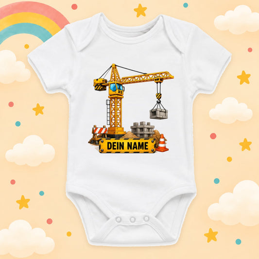 Babybody Baustelle Personalisiert mit Wunschname – Weißer Kurzarm Baby Body aus Baumwolle – Baby Geschenk Geburt Junge Mädchen, Kran