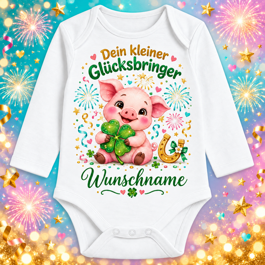 Babybody Langarm – Dein kleiner Glücksbringer – Glücksferkel mit Wunschname – festlicher Silvester-Hintergrund