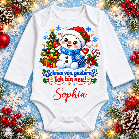 Weißer Langarm-Babybody mit Babyschneemann, Schnee von gestern? Ich bin neu! und Beispielname Sophia